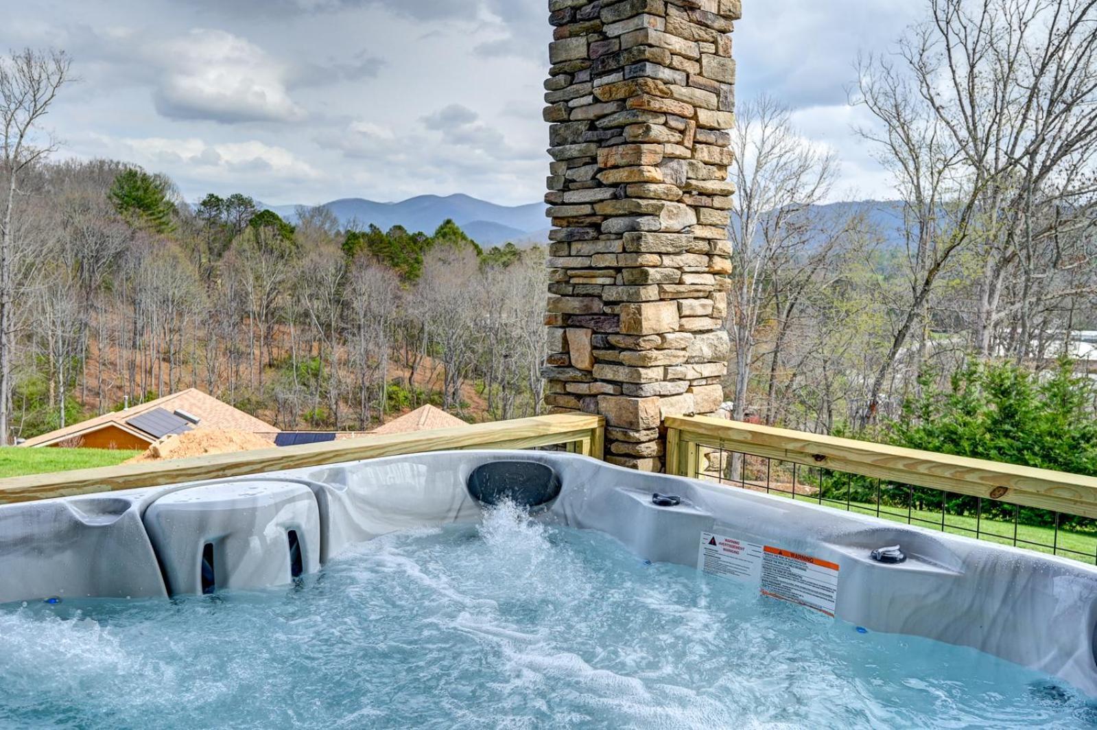 Mon Tresor, Modern Mountain Views With Deck Villa Weaverville Exterior photo
